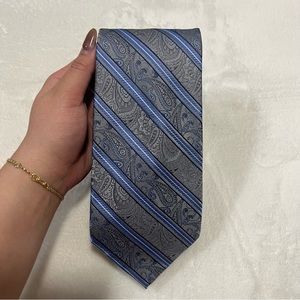 PLATINUM DESIGNS PATTERN STRIPED SILVER TIE